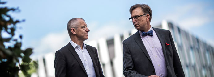 692x250-andersen_sannes_talking